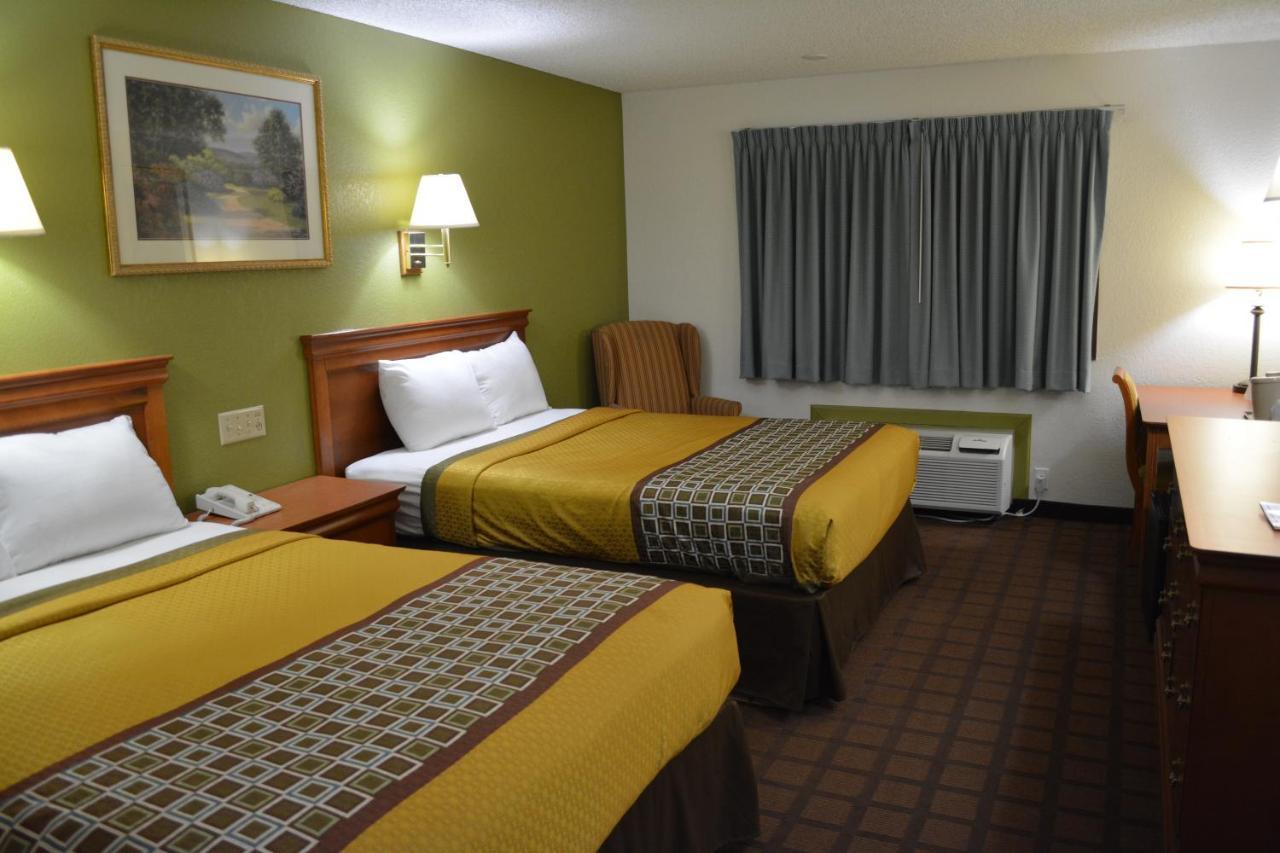 Bloomer Inn & Suites 外观 照片