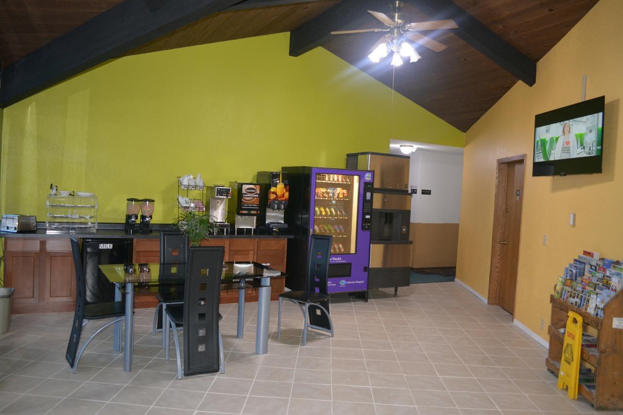 Bloomer Inn & Suites 外观 照片