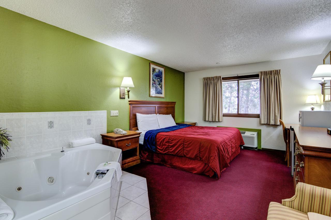 Bloomer Inn & Suites 外观 照片