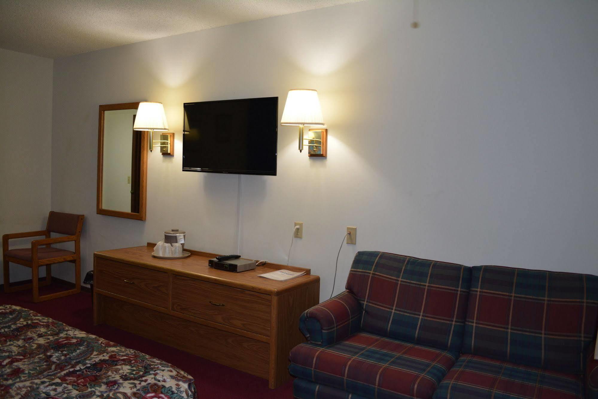Bloomer Inn & Suites 外观 照片