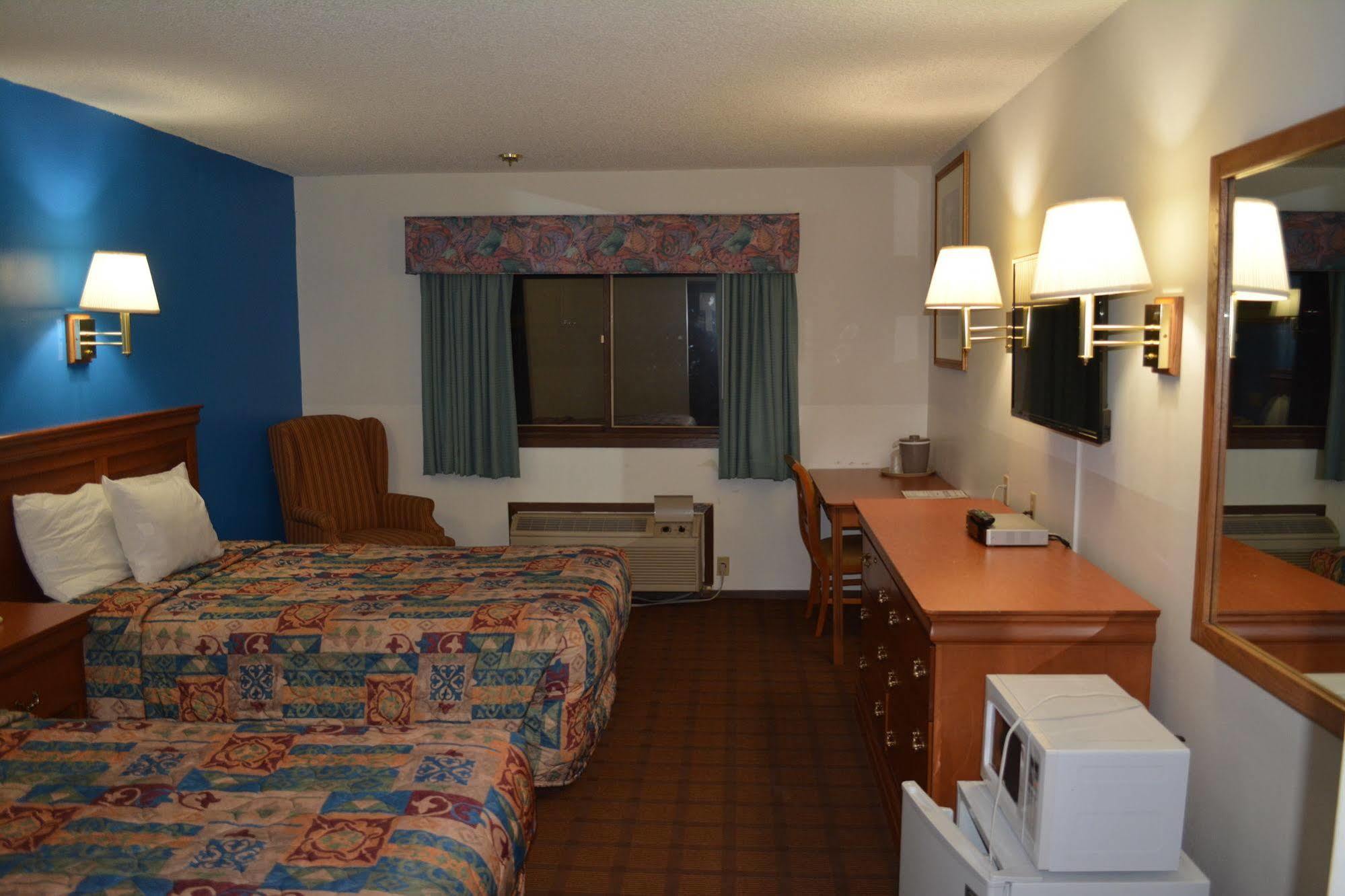Bloomer Inn & Suites 外观 照片