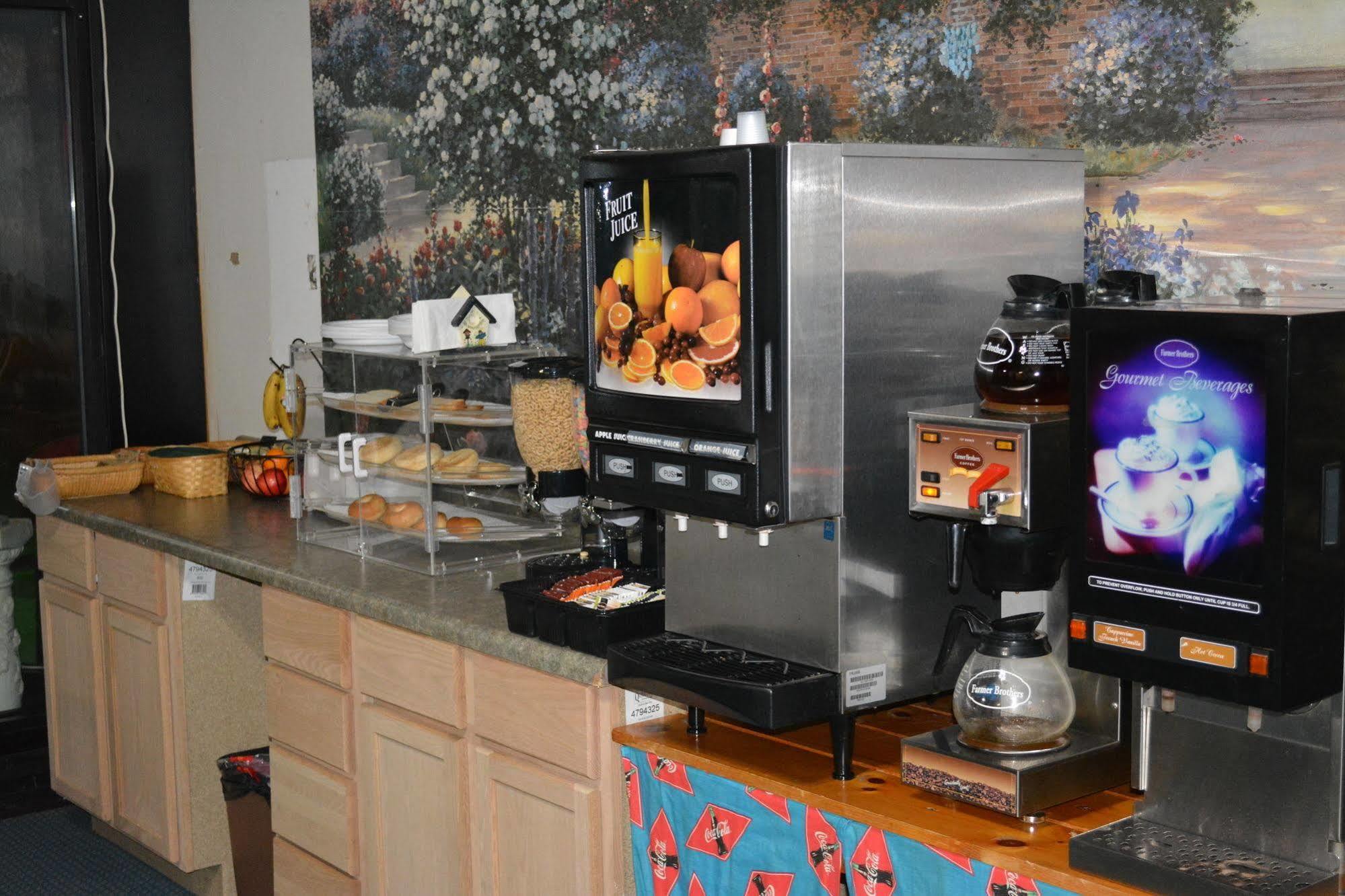 Bloomer Inn & Suites 外观 照片